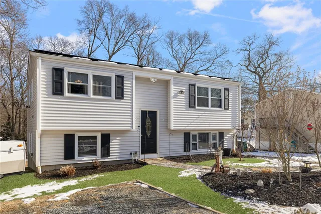 $550,000 | 110 Tiernan Avenue, Warwick, RI 02886