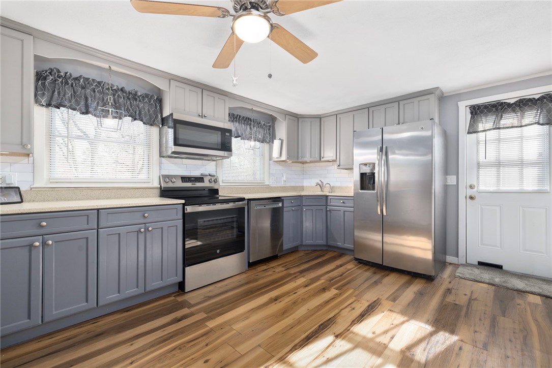 110 Tiernan Avenue Warwick, RI 02886 - Photo 18 of 34