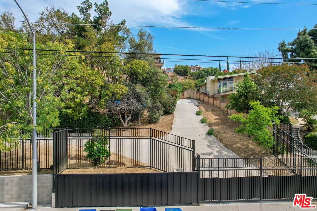 17823 Rinaldi Street Granada Hills, CA 91344 - Photo 2 of 5 a view of outdoor space and yard