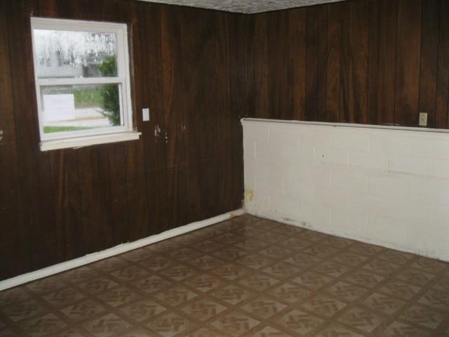 2992 Fleet Road Columbus, OH 43232 - Photo 11 of 17 Gallery Image 11
