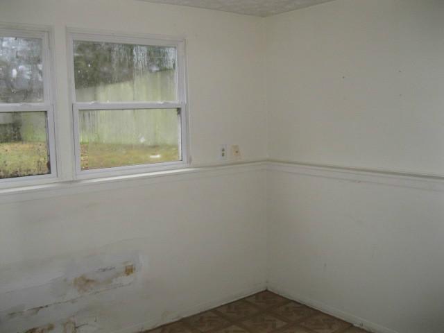 2992 Fleet Road Columbus, OH 43232 - Photo 5 of 17 Gallery Image 5