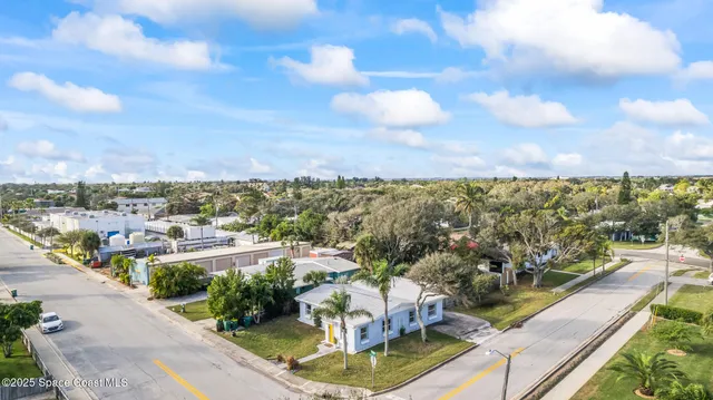 a view of a lake with houses