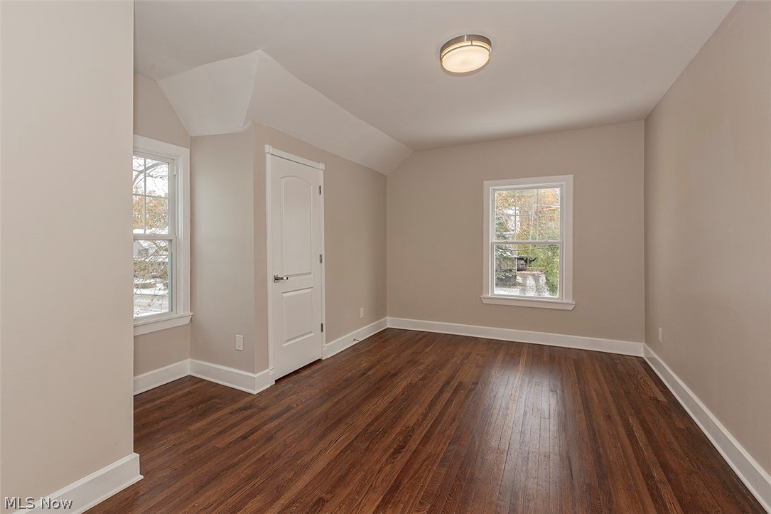 1722 Lee Road Cleveland, OH 44118 - Photo 20 of 35