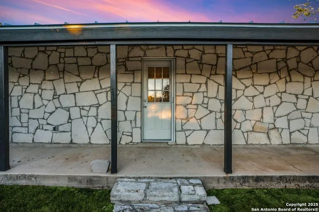 $2,350 | 218 Ebner Street, Boerne, TX 78006