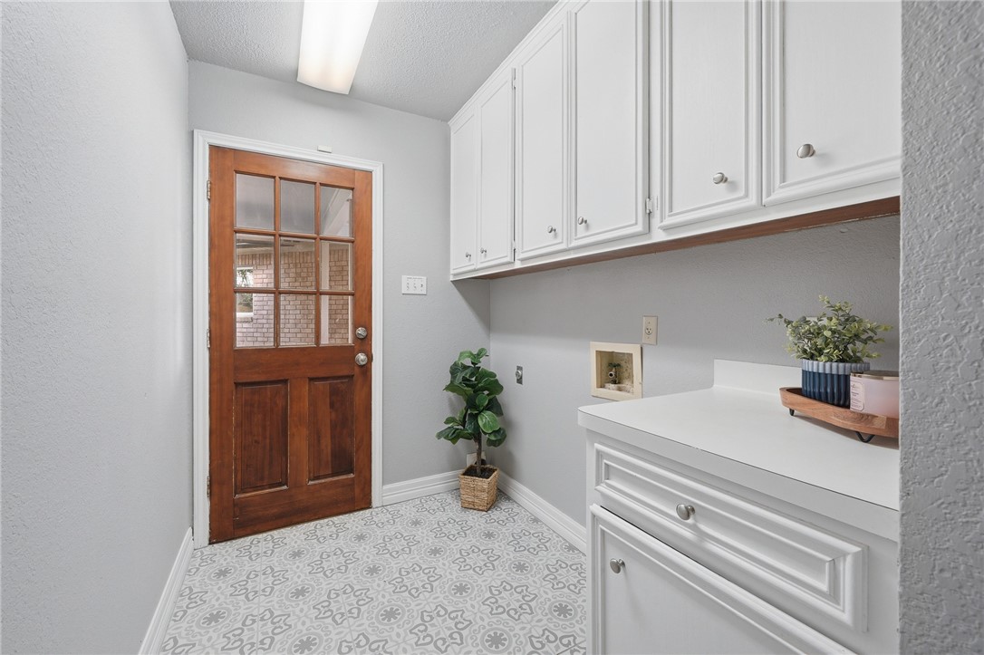 616 Colonial Drive Portland, TX 78374 - Photo 27 of 35 a view of kitchen cabinets