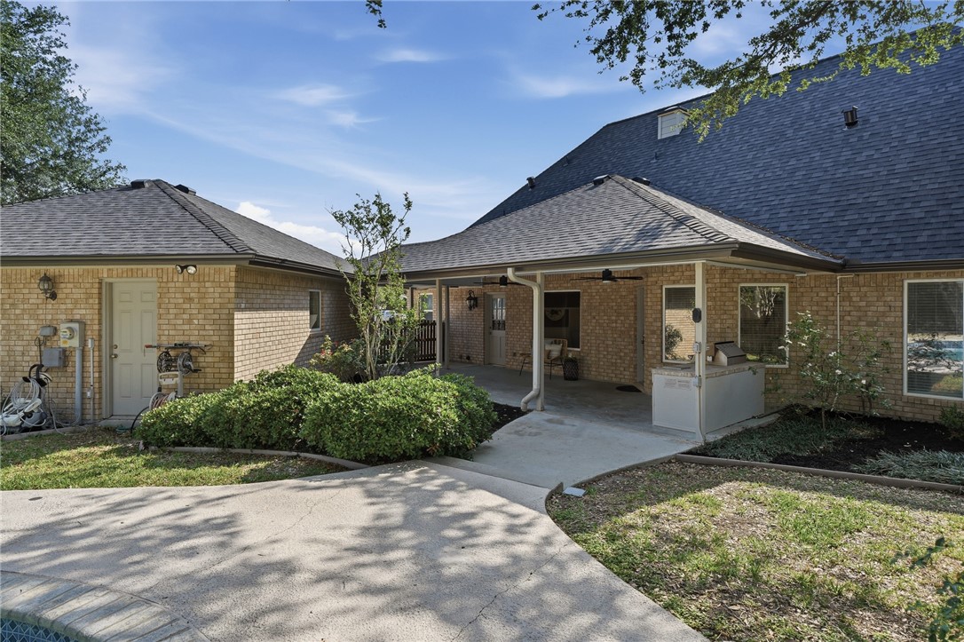 616 Colonial Drive Portland, TX 78374 - Photo 30 of 35 a front view of a house with garden