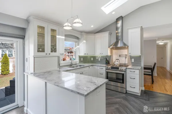 $650,000 | 230 Melrose Avenue, Middlesex, NJ 08846