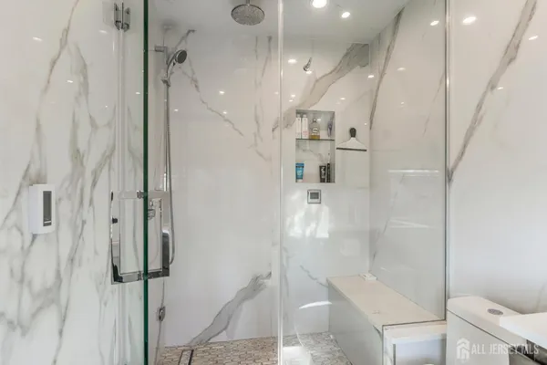 $650,000 | 230 Melrose Avenue, Middlesex, NJ 08846