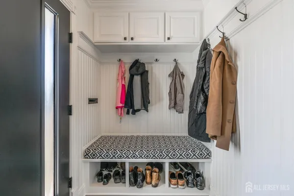 $650,000 | 230 Melrose Avenue, Middlesex, NJ 08846