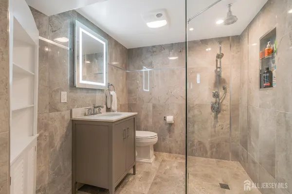 $650,000 | 230 Melrose Avenue, Middlesex, NJ 08846