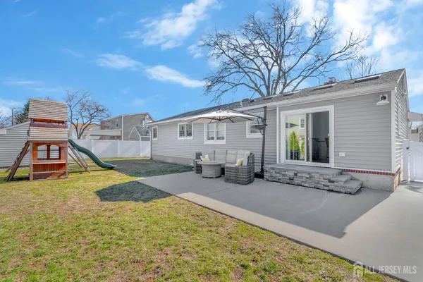 $650,000 | 230 Melrose Avenue, Middlesex, NJ 08846