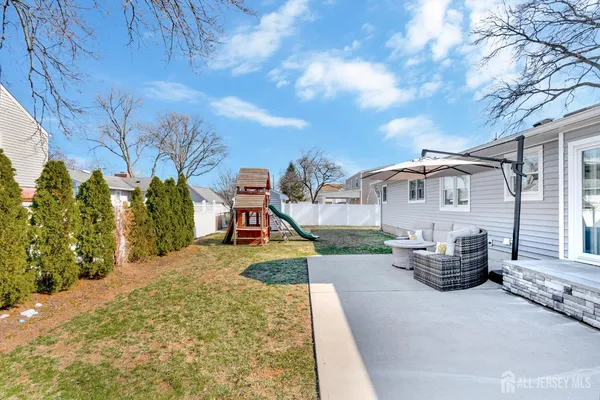 $650,000 | 230 Melrose Avenue, Middlesex, NJ 08846