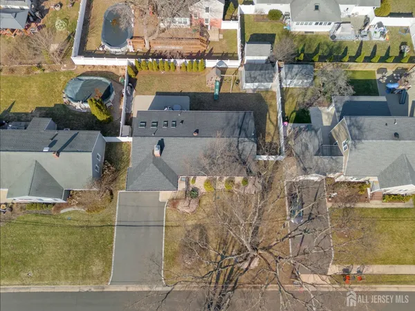 $650,000 | 230 Melrose Avenue, Middlesex, NJ 08846