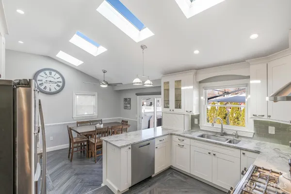 $650,000 | 230 Melrose Avenue, Middlesex, NJ 08846