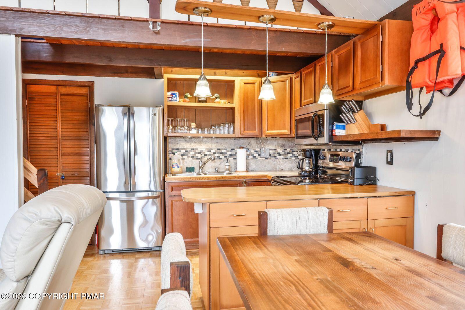 171 Highridge Road Albrightsville, PA 18210 - Photo 9 of 16 171 kitchen3