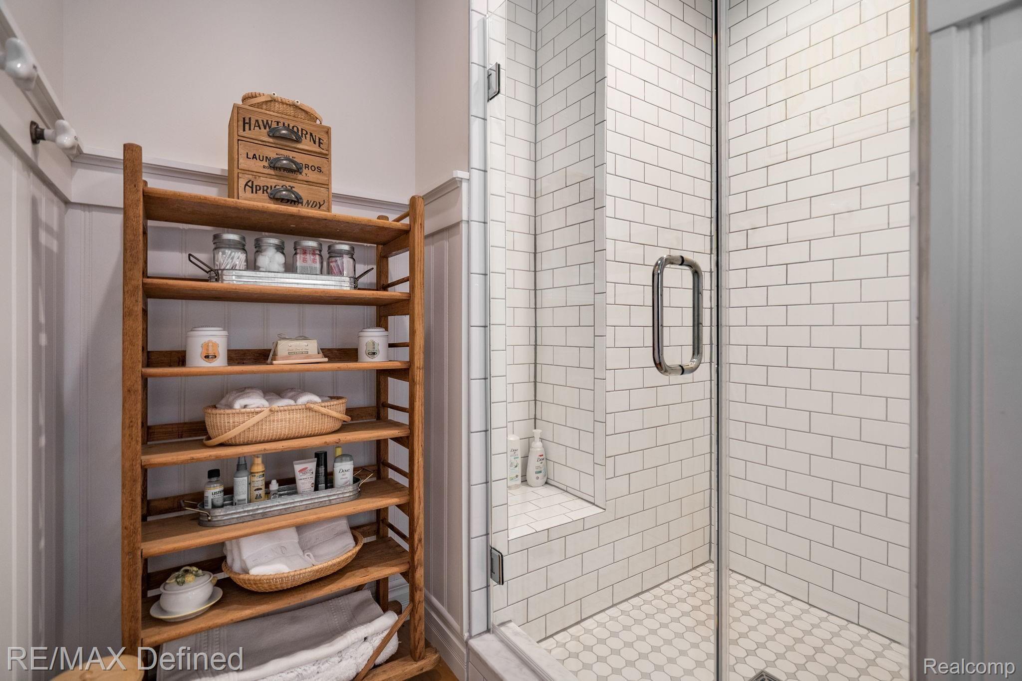 5515 Orion Road Rochester, MI 48306 - Photo 26 of 68 31-web-or-mls-5515-Orion-Rd-31.jpg