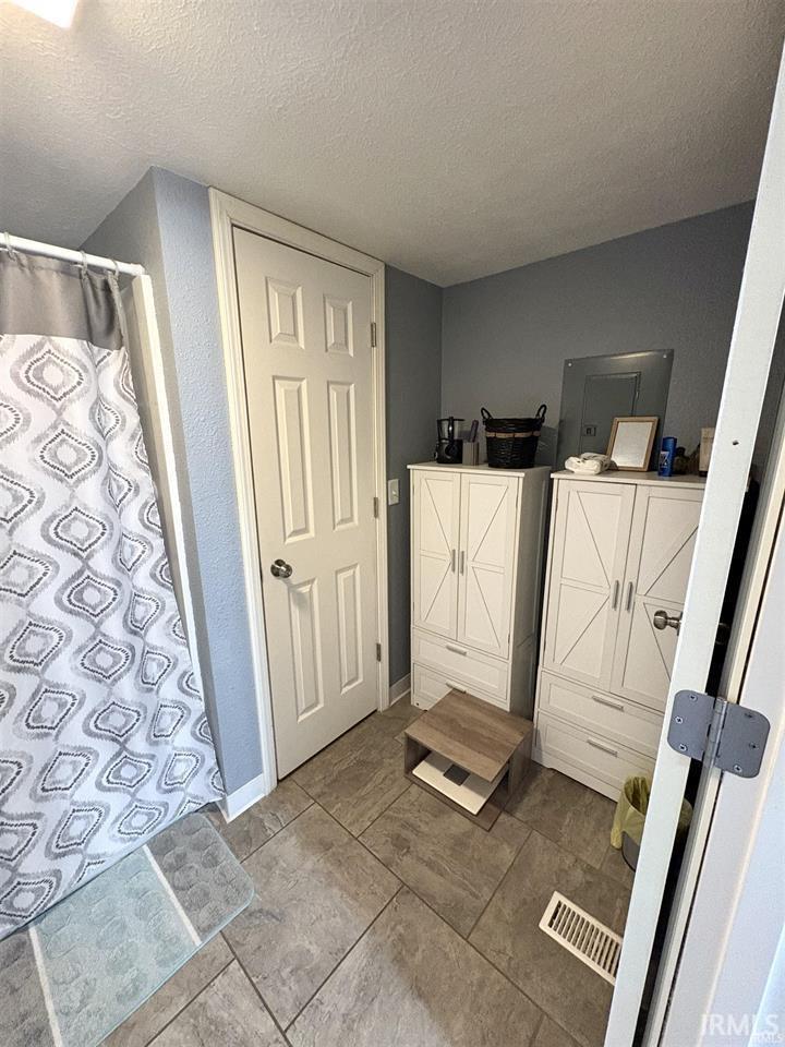 210 West Jay Street Dunkirk, IN 47336 - Photo 21 of 29