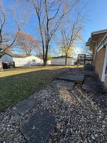 $239,500 | 16549 Cottage Grove Avenue, South Holland, IL 60473