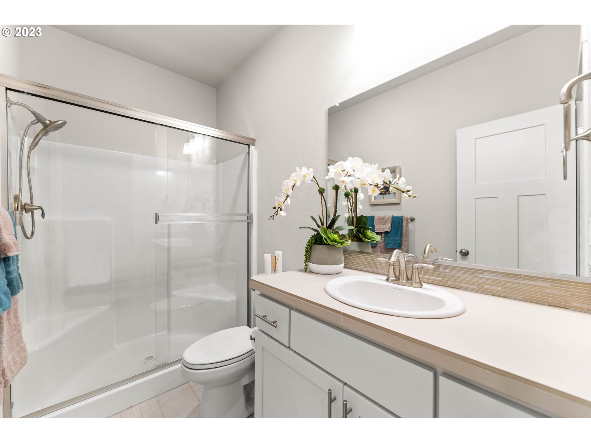6233 North 88th Avenue Camas, WA 98607 - Photo 16 of 37 Bathroom