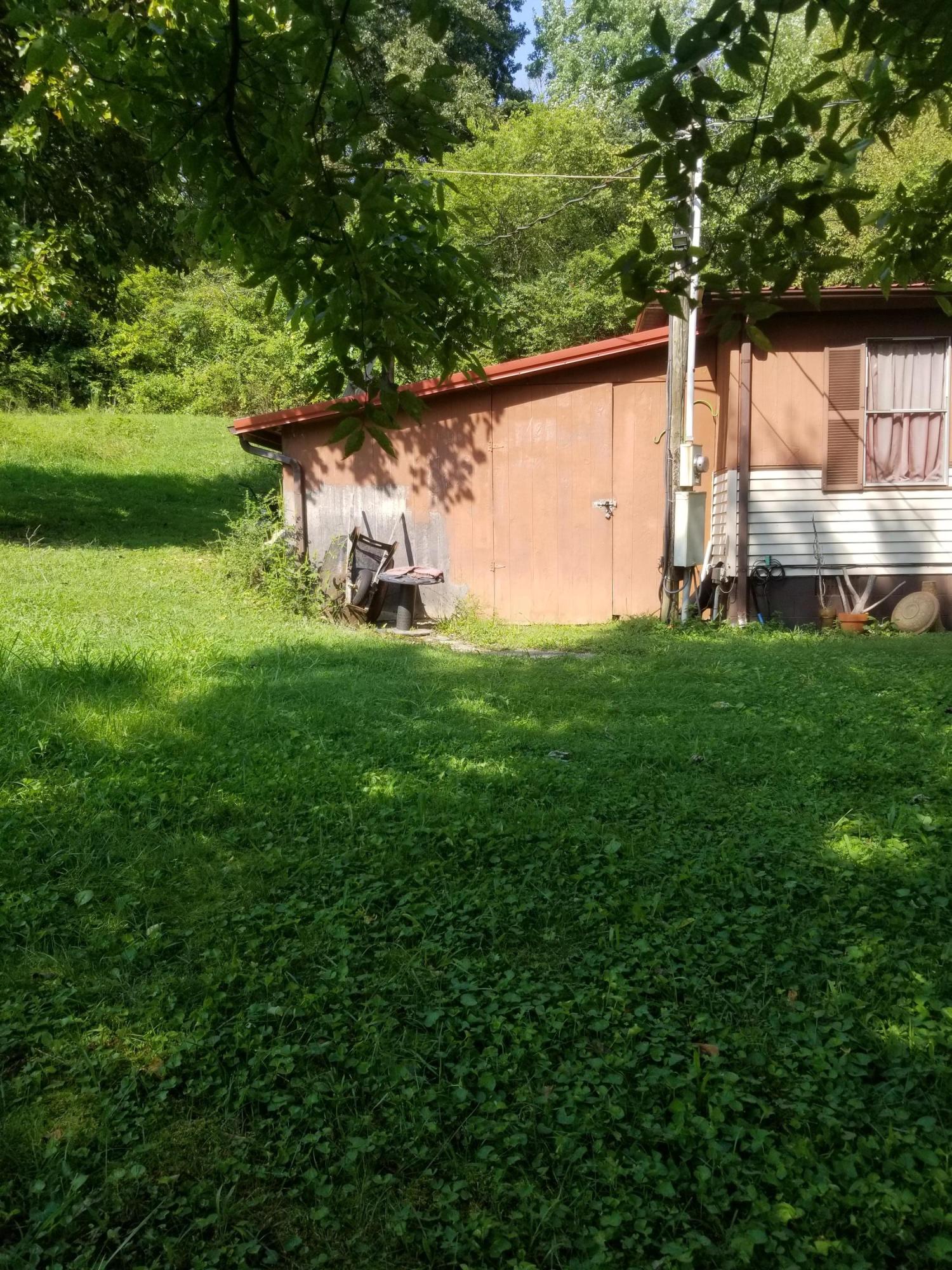 905 Coward Road Clinton, TN 37716 - Photo 3 of 21 20200829_161653