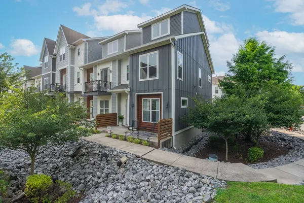 $2,995 | 700 James Avenue, Unit 17, Nashville, TN 37209