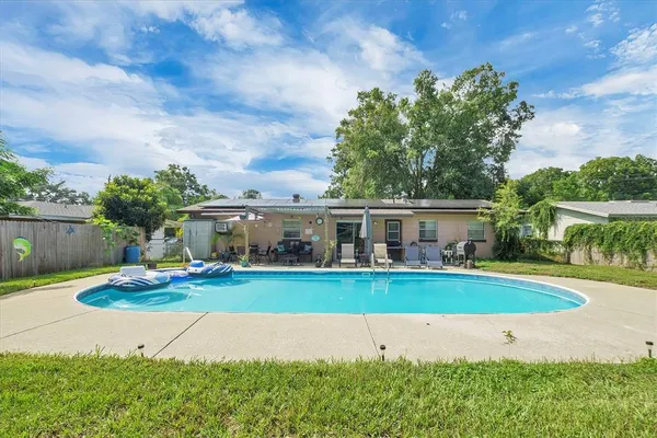 $1,800 | 517 Marianna Road, Auburndale, FL 33823