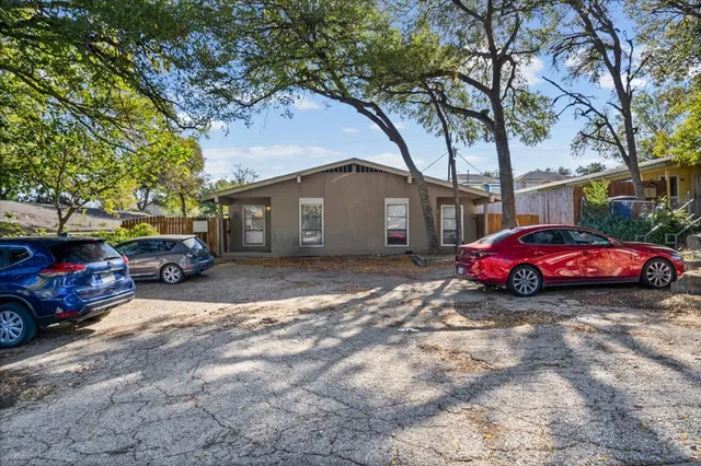 $950 | 2809 Parker Lane, Unit A, Austin, TX 78741