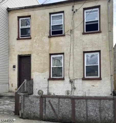 $299,500 | 85 Tichenor Street, Newark, NJ 07105