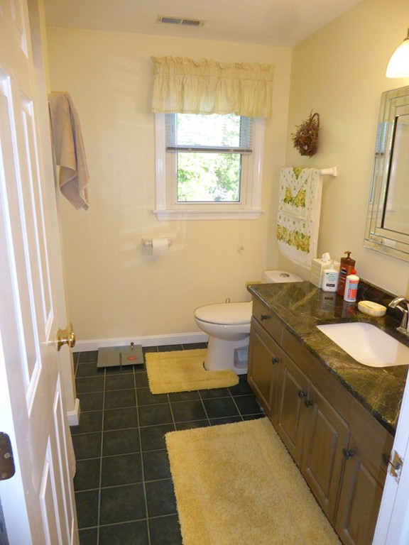 99 Elyse Road Mansfield, MA 02048 - Photo 20 of 25 Gallery Image 20