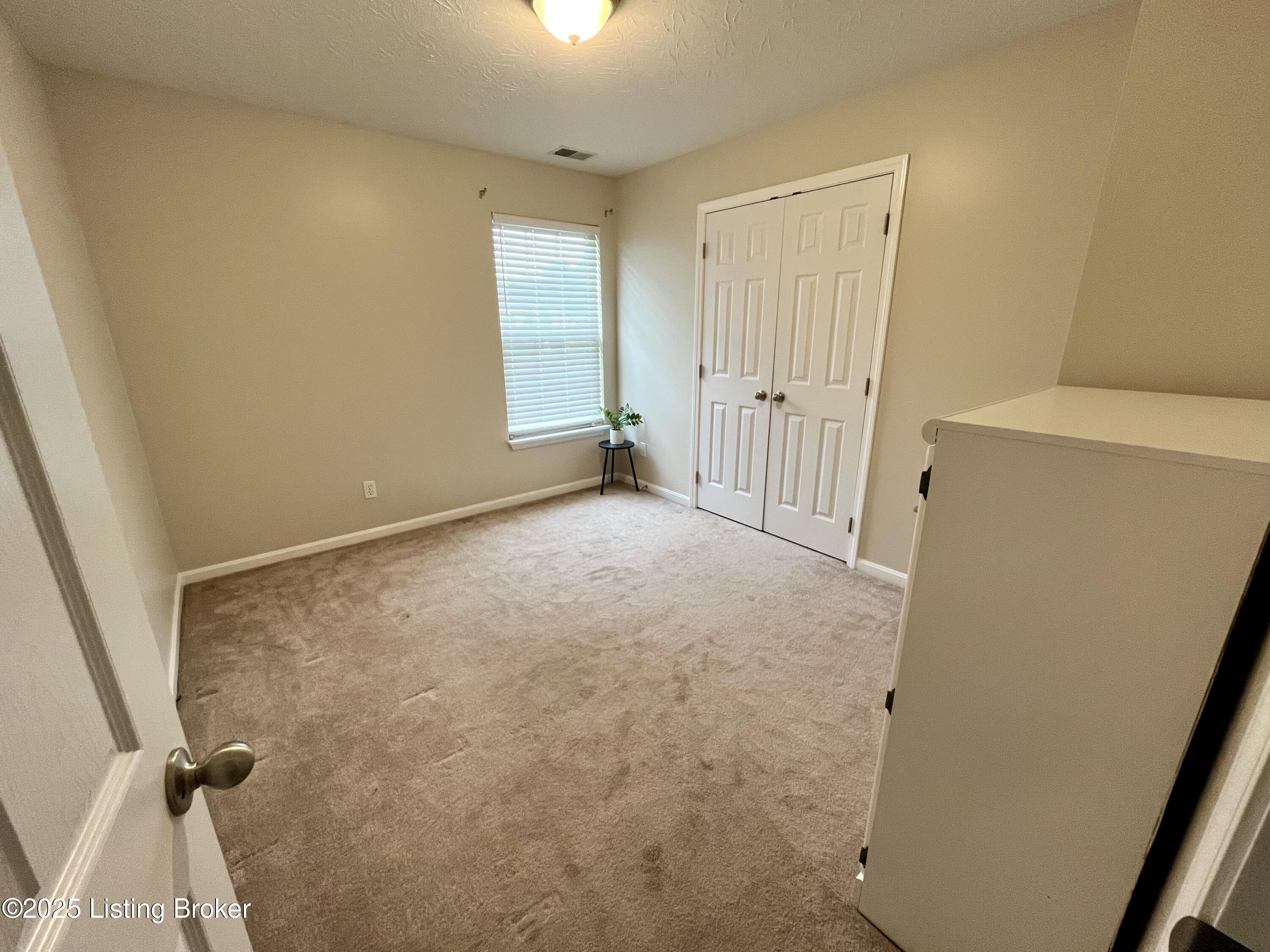 326 Hensley Road Shepherdsville, KY 40165 - Photo 14 of 21 br2