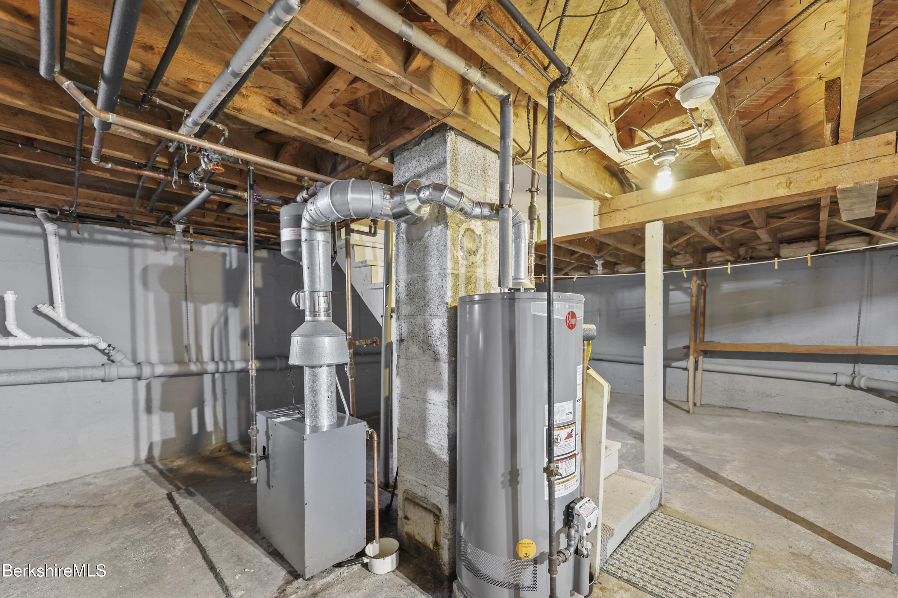 505 Barbour Street North Adams, MA 01247 - Photo 21 of 32