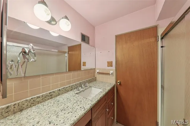 $225,000 | 9946 Bonton Drive, St. Louis, MO 63123