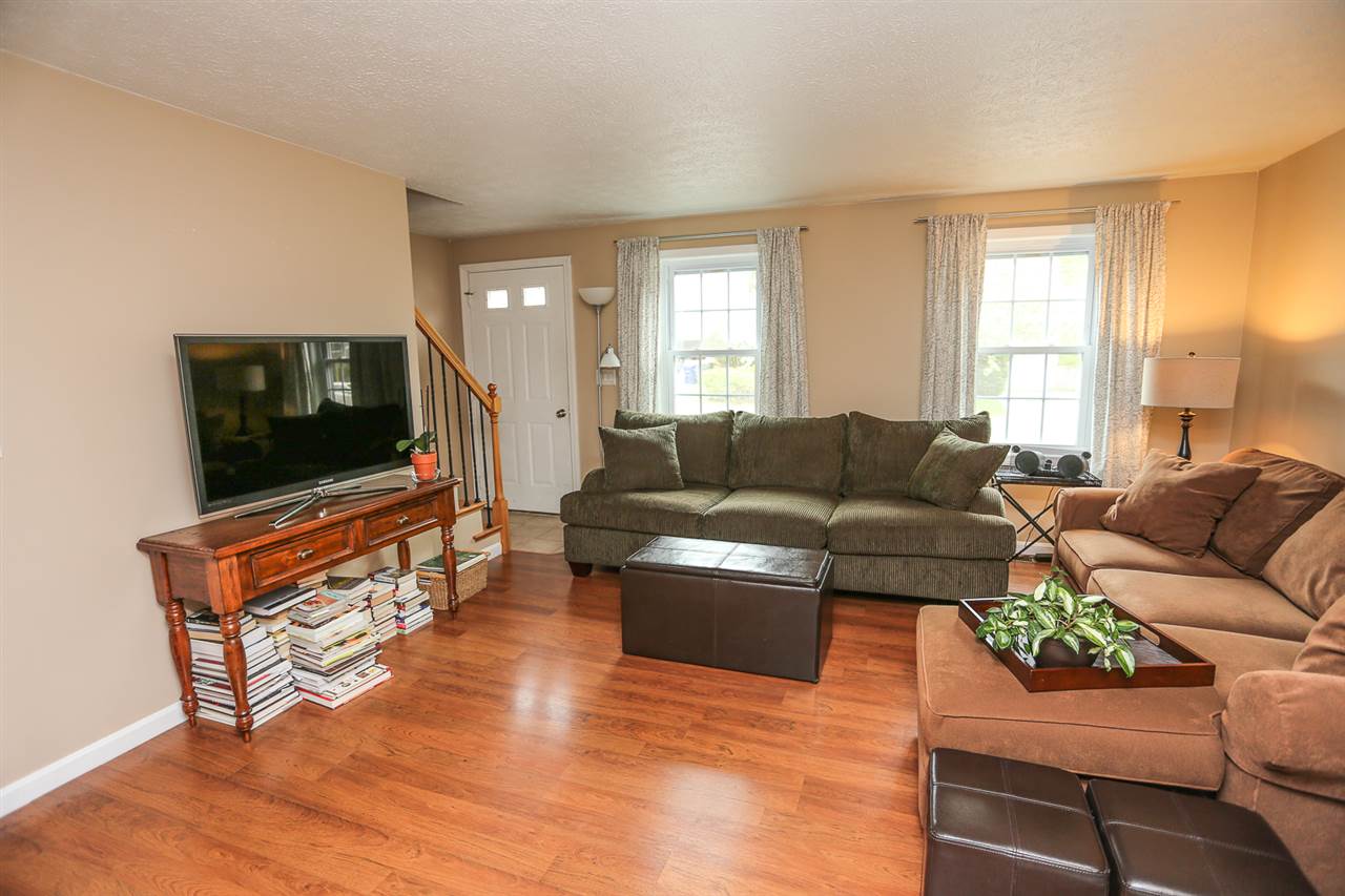 106 Weston Road Manchester, NH 03103 - Photo 3 of 29