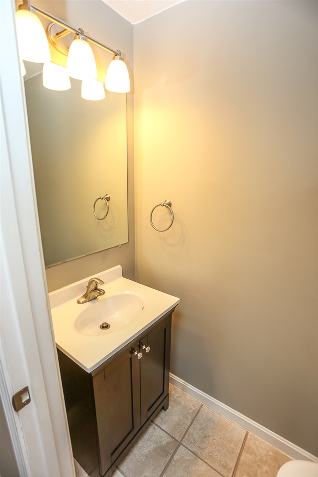 106 Weston Road Manchester, NH 03103 - Photo 26 of 29