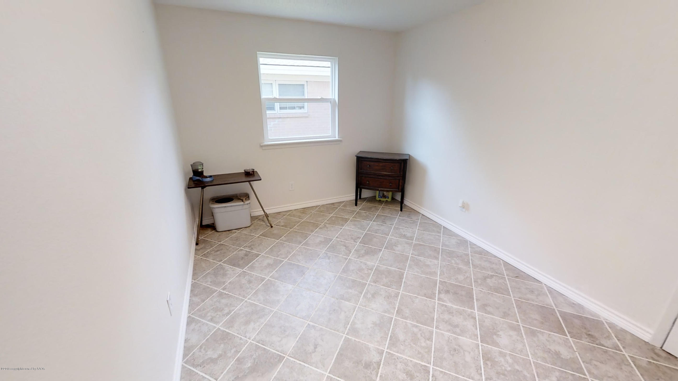 3308 Bedford Road Amarillo, TX 79106 - Photo 24 of 31 an empty room with windows