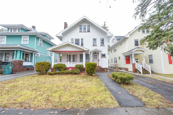 $1,800 | 200 Elmdorf Avenue, Rochester, NY 14619