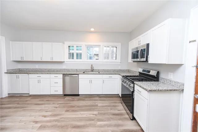 $1,875 | 200 Elmdorf Avenue, Rochester, NY 14619