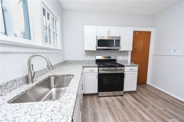 $1,875 | 200 Elmdorf Avenue, Rochester, NY 14619