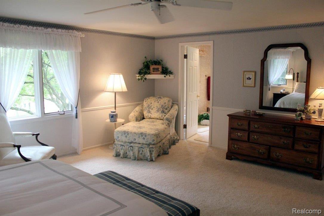 1886 Chelsea Court Rochester, MI 48306 - Photo 12 of 25 Master Suite Sitting Area