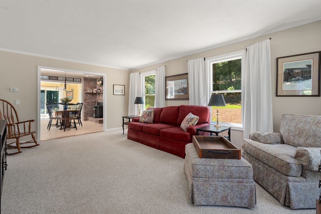 180 Loomis Ridge Road Westfield, MA 01085 - Photo 6 of 39