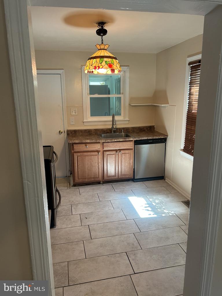 4514 Allies Road Suitland, MD 20746 - Photo 9 of 41