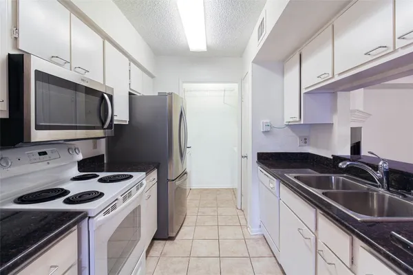$130,000 | 2800 Jeanetta Street, Unit 2204, Houston, TX 77063