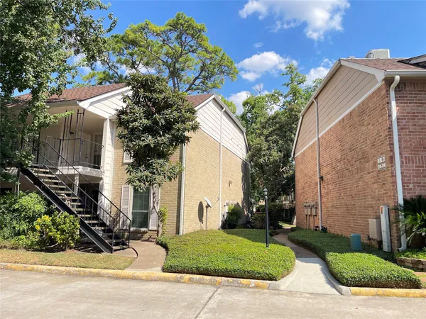 $130,000 | 2800 Jeanetta Street, Unit 2204, Houston, TX 77063