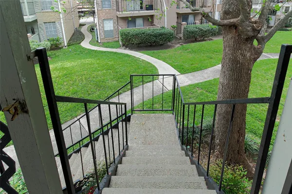 $130,000 | 2800 Jeanetta Street, Unit 2204, Houston, TX 77063