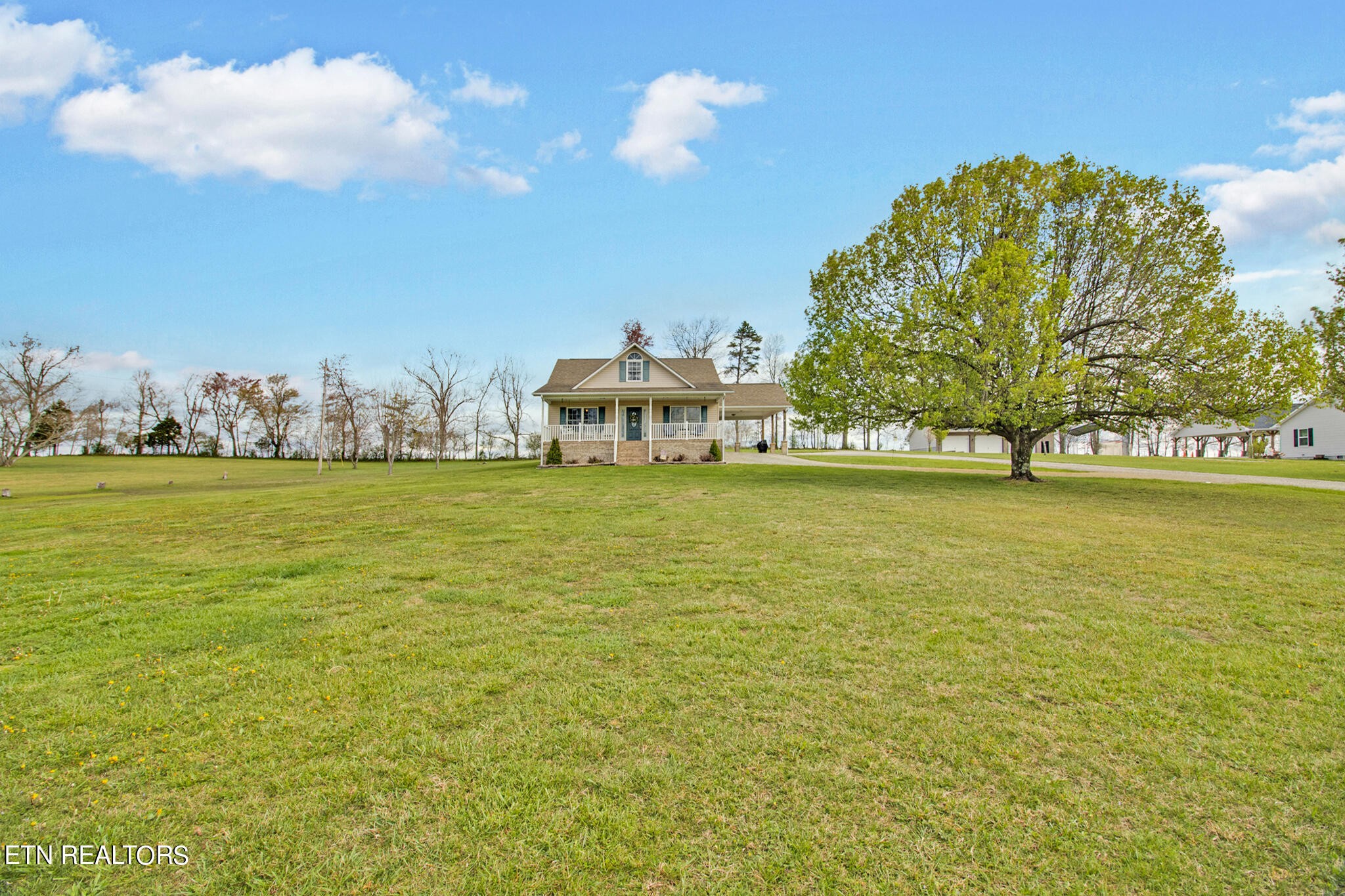 1037 Pine Ridge Lane Clarkrange, TN 38553 - Photo 5 of 46 Gallery Image 5
