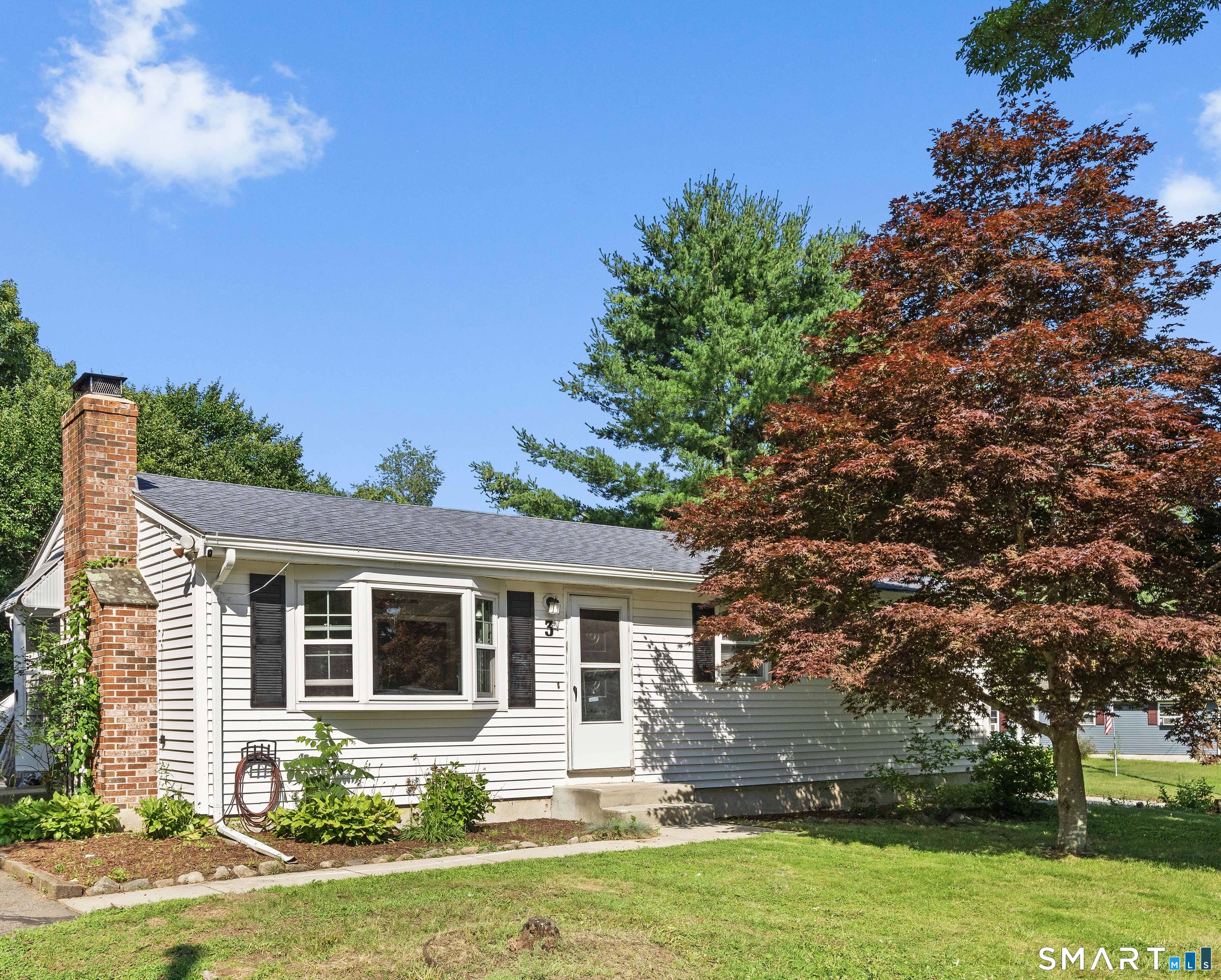 3 Beechwood Road Montville, CT 06370 - Photo 2 of 33