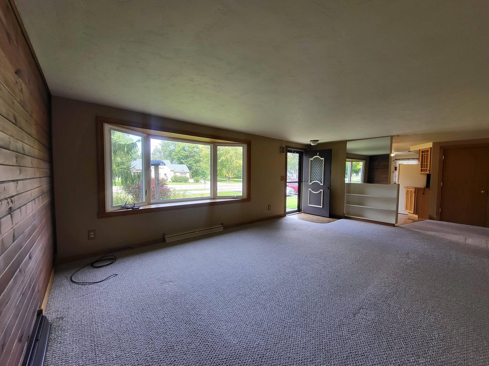1703 Plank Road Menasha, WI 54952 - Photo 9 of 33 Gallery Image 9