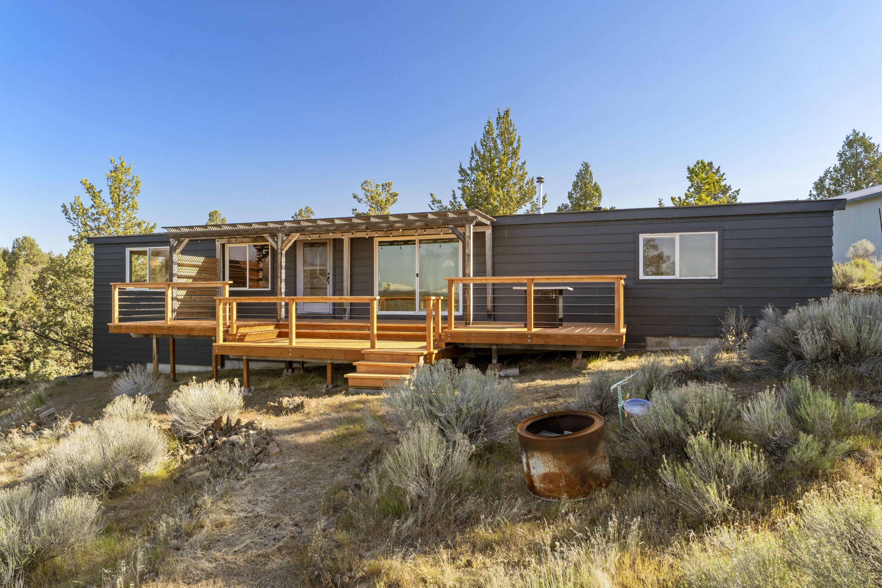 9318 Southwest Panorama Road Terrebonne, OR 97760 - Photo 33 of 44 07-Exterior