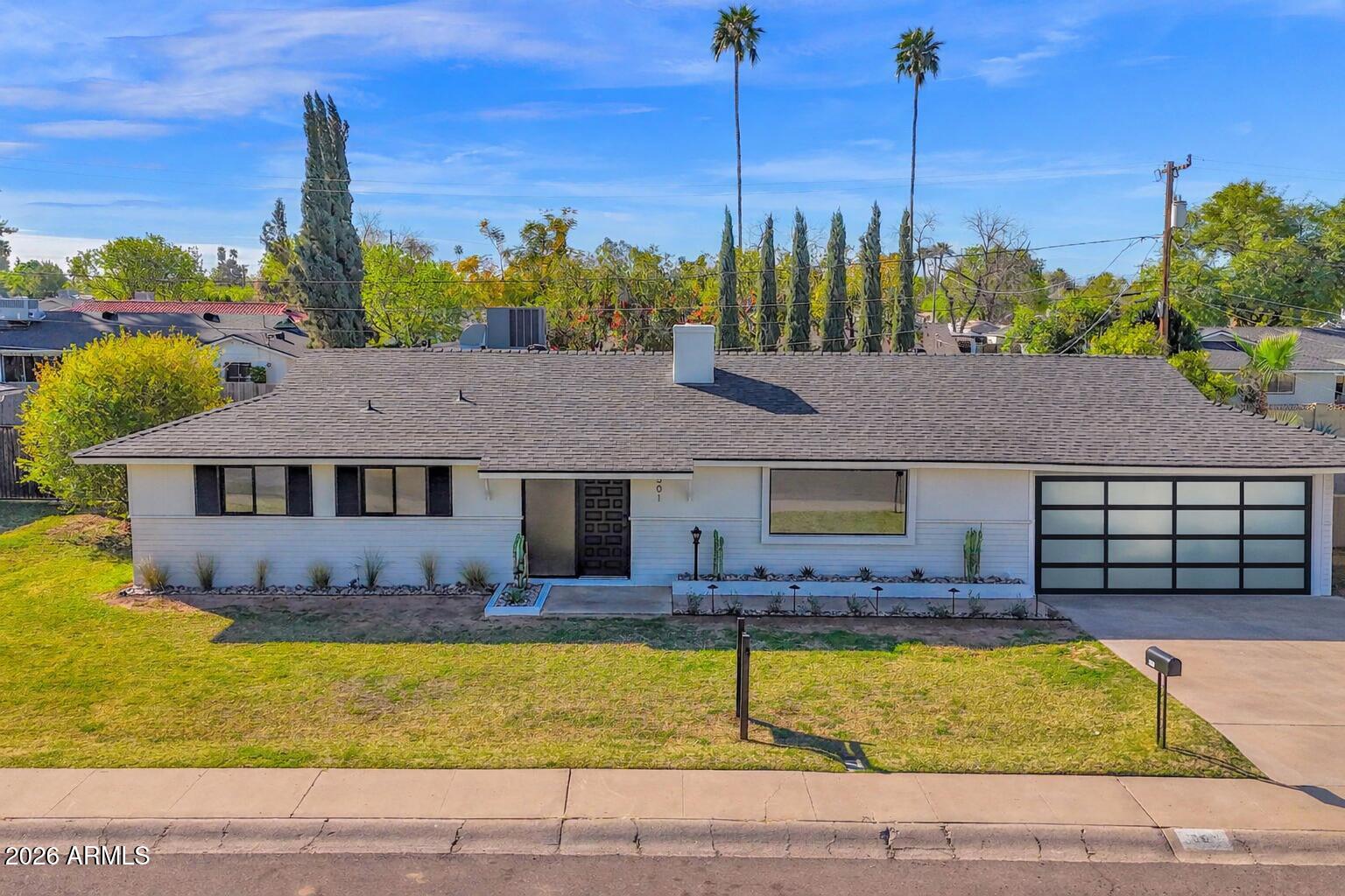 501 West Seldon Lane Phoenix, AZ 85021 - Photo 2 of 51 Modern ranch house in suburbia