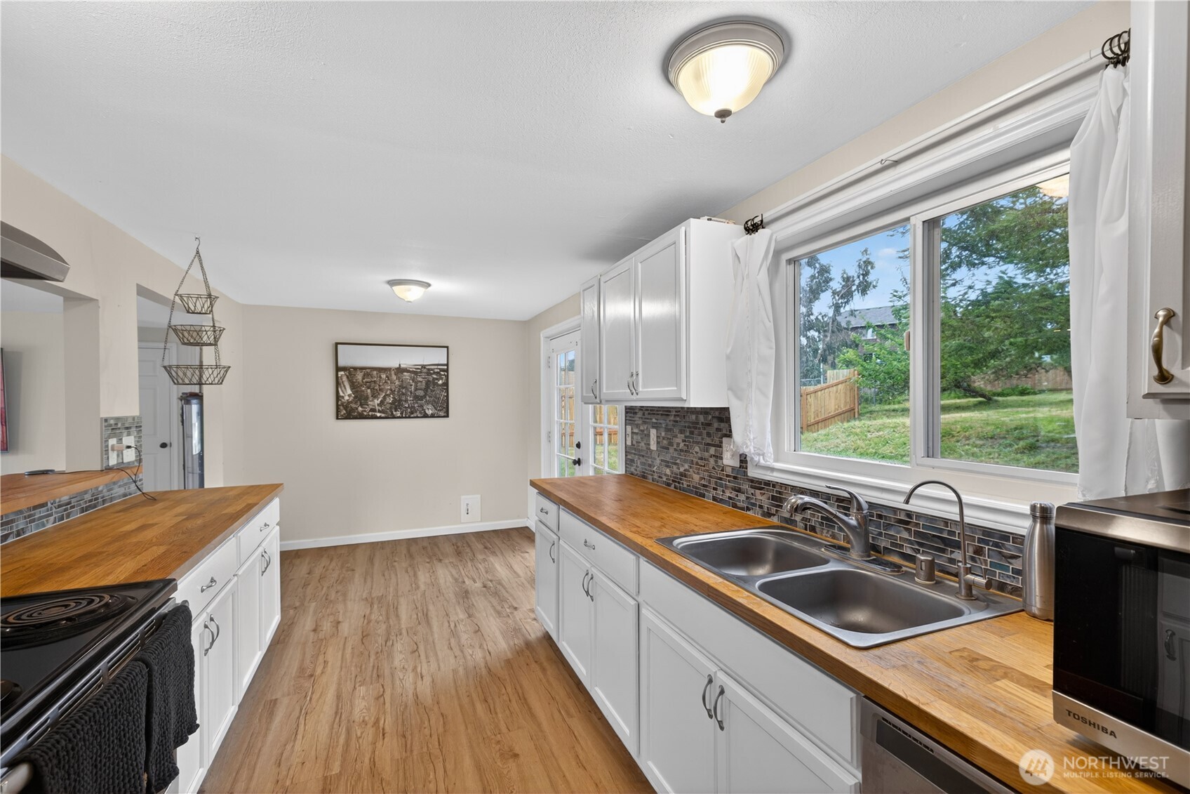 1056 View Ridge Drive Oak Harbor, WA 98277 - Photo 16 of 38